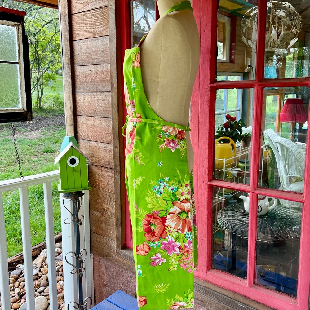 🌺Spring Blooms Chef Apron🌺 - Picture 6 of 9